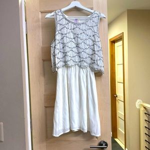Francesca’s - Beaded dress - SZ M - cream and pewter